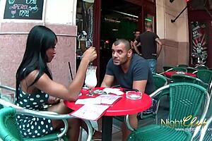 Dirty ebony slut gives outdoor blowjob