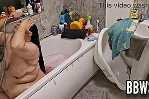 pervert spies on bbw washing giant floppy tits in bath