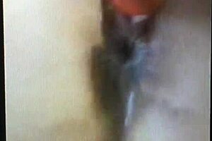 Masturbacion con dildo hasta el orgasmo!