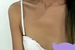 un dia excitada me masturbo muy rico el final es lo mejor p1