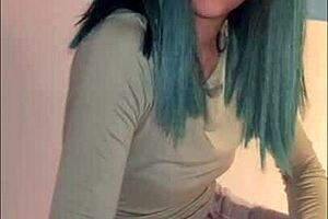 继女为了拯救家庭离婚而做任何事，包括喷水湿口交后入禁忌大鸡巴湿逼不是女儿大屁股