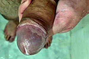 I saw this cute neighbor suckin penis in the shower, oh man