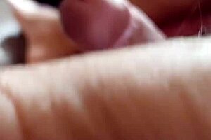 Gay Latina ladysilva starts the day with a hot solo performance