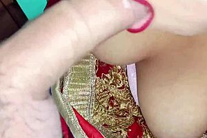 Horny couple enjoys homemade suhagrat sex closeup