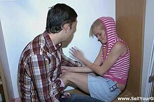 blondie foxy feels overwhelmed by the challenges she's facing in this tricky situation