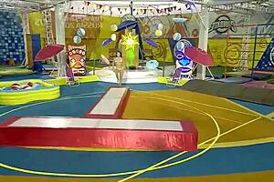 Iniciamos Con El Desfile De Las Chicas En Este Combate Bajo El Sol