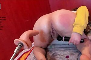 extreme pussy pumping makes horny blonde squirt intensely