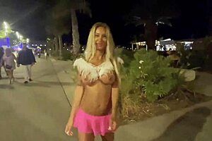 Monika Fox Dines Naked Then Strolls City Streets