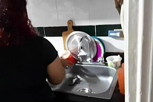 i interrupt the maid washing dishes to suck my big cock