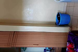 Shoga Wewe Usiniletee Matako Yako Chafu