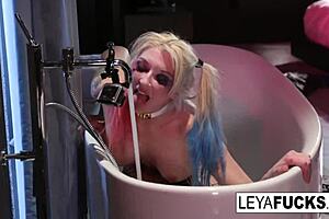 Leya falcon plays with tub shower head on her ass