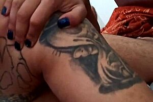 Morena gets anal and finishes with cumshot in gay assfucking