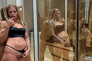 Icegirlxx's pink pussy gets wet seeing giant cock! She works mouth hard, gets milk twice!