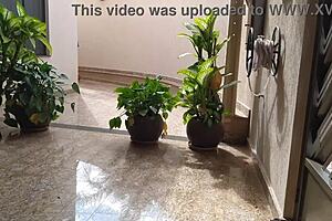 Esposa gostosa pediu gás e fez sexo com entregador 😍