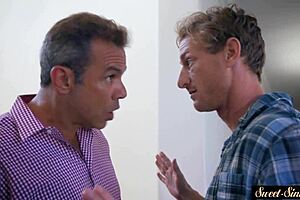 Wow, my stepsister got pussyfucked and sprayed with cum! 😍