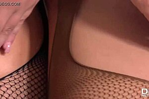 Foot Fetish Champions Finger It Up Lesbian Style - Kiki Cyrus And Haley Hill?