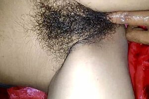 Indian bhabi with beautiful pussy gets fast fucked on webcam
