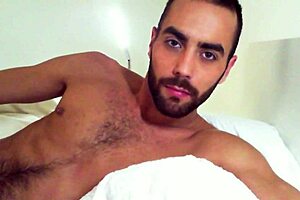 Foster Riviera's solo performance in Berlin gay porn