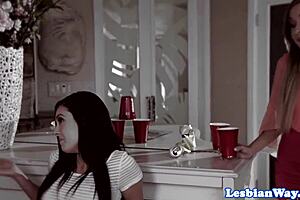 Gorgeous Teen 18+s Outdoor Scissoring With Tan Lines