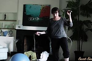 Feeling The Intense Passion As Bootylicious Stepmom Gets Bent Over For Blowjob And Screwing In Bedroom