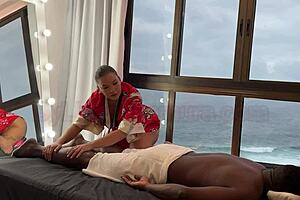 massagista asiática lina nakamura gives relaxing massage to big black cock, but he can't resist creampie in latina pussy