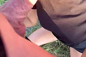 fucking my girlfriend outdoors after she pisses