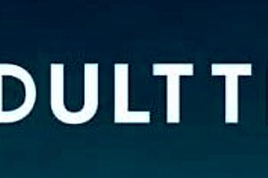 Shy Aria Lee Learns Kissing From Brunette Then Gets Pussy Devoured