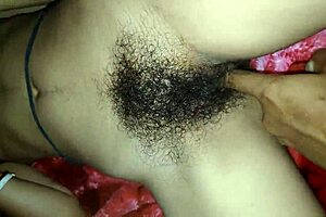 Indian bhabi with beautiful pussy gets fast fucked on webcam