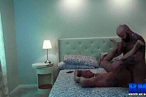 Hairy and tattooed bodybuilder gets deepthroat cock sucking and bareback cock fucking