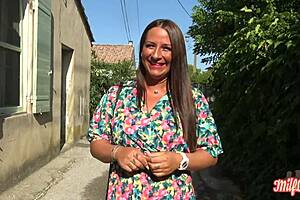 Mila Jeune Milf Tries Two Men