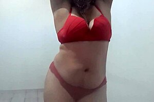 coroa gostosa dancing seductively