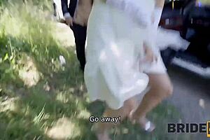 Bride4k bums engage in gay fucking with big cocks in car