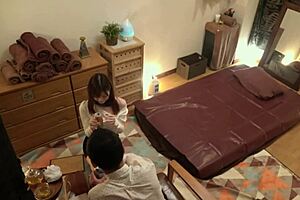 Beautiful woman from Ginza, amazing skill with a jerk off, fantastic cum shot
