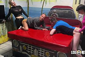 i'm in this bisexuell femdom foursome with lou nesbit and lia louise