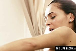 Petite brunette's intimate solo play results in intense satisfaction