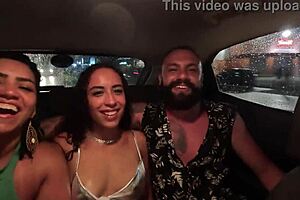 aprendendo a me preparar em público na praia grande, quem vai me dar o cu?