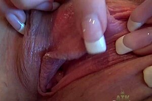 i mess up saying susan ayn's perfect body vibes with that wand on her pussy