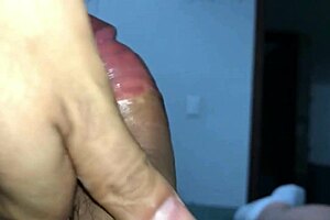 El ancla enjoys fun activities