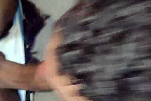 Muscular black bodybuilder receives greedy blowjob from bisexual partner