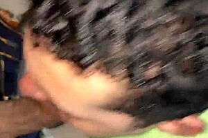 Muscular black bodybuilder receives greedy blowjob from bisexual partner