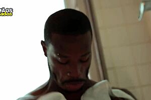 A naughty boy accidentally sucks a black man’s penis, a talented man