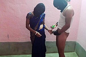 Wow! Fast Homemade Vid with Colombian and Japanese Fingering Action Rocks Hard!