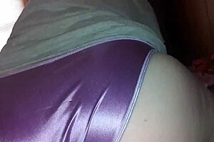 Amateur couple explores intimate moments!