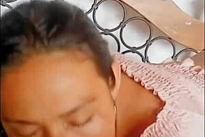 sexo duro y delicioso entre milf y latinoamericano