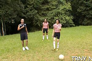 shemale gives hardcore blowjob