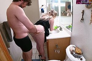 Stepmother gets fucked while cleaning the bathroom in this homemade video