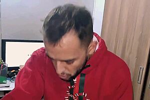 Rafael bolt gemendo alto de tanto prazer com socyal sem camisa