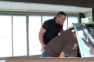 old daddy fucks young twink's ass hard 😈