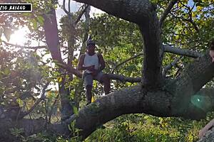 Girl Offers Sex to Amazon Man