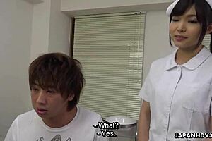 พยาบาลญี่ปุ่น Shino Aoi ดูดควยคนไข้ในห้องหมอไม่เซ็นเซอร์